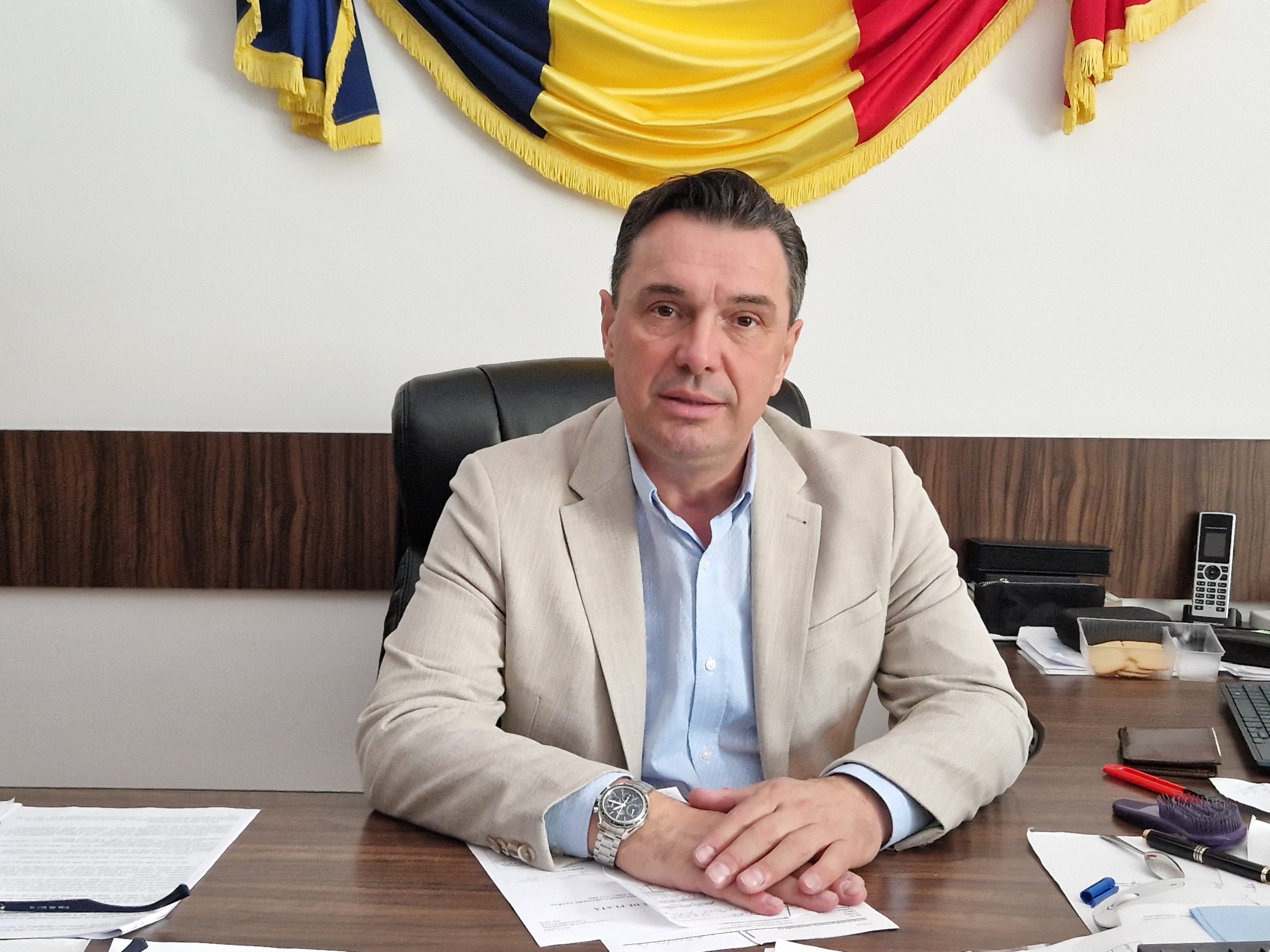 Primarul din Cernavodă, Liviu Cristian Negoiţă.