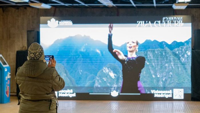 Instantanee ale orașului de Ziua Culturii Naționale - Stația Unirii 1